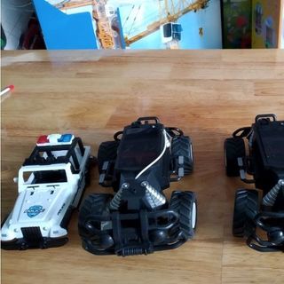 XE JEEP ĐIỀU KHIỂN 7 ĐỘNG TÁC CHO BÉ HT988-1