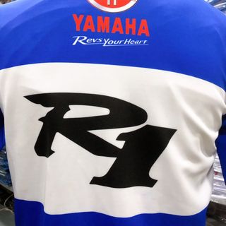 áo gió yamaha r1 trắng xanh