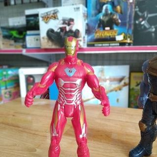 BỘ 2 SIÊU ANH HÙNG THANOS - IRON MAN HT83802C-2