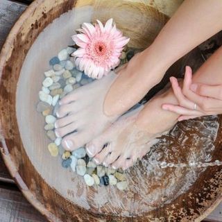 Thảo dược Đông y Ngâm chân