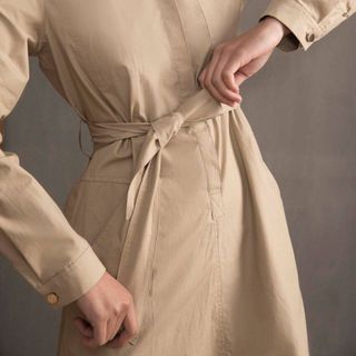 Đầm xoè kaki nâu kèm belt