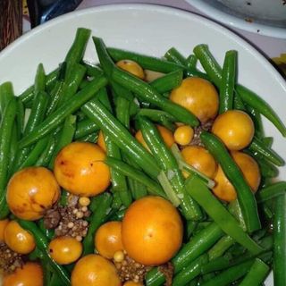 Trứng non