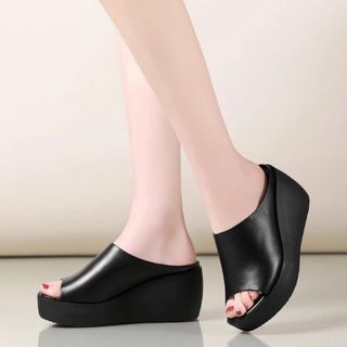 Dép xuồng quai thuyền