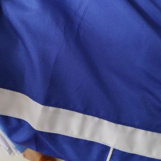 áo khoác đồng phục màu xanh