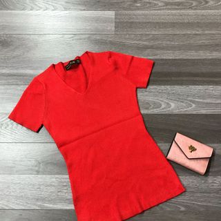 Áo len gân dệt tay ngắn cổ tim