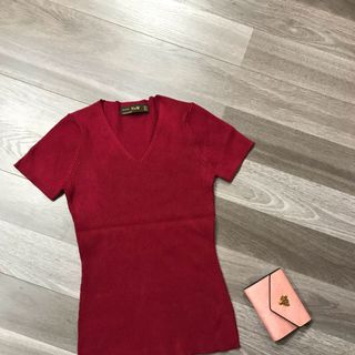 Áo len gân dệt tay ngắn cổ tim