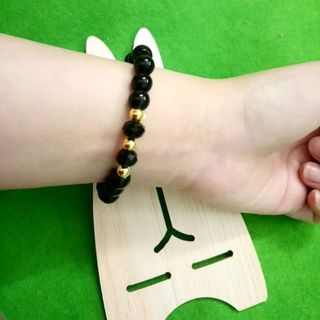 chuỗi đeo tay phong thủy hạt đá đen