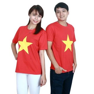 Áo thun đỏ sao vàng