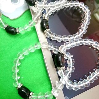 chuỗi đeo tay trong suốt mix mặt đá đen
