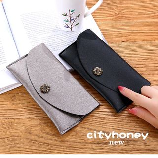 ví cầm tay hoa cúc