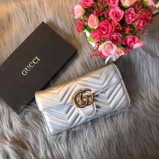 Ví đầu rồng