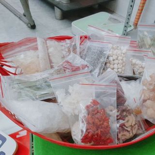 Chè Dưỡng Nhan Tuyết Yến Hạt Chia 12 vị