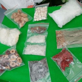 Chè Dưỡng Nhan Tuyết Yến Nhựa Đào