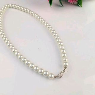 vòng cổ hạt trai 8mm cầm nặng tay