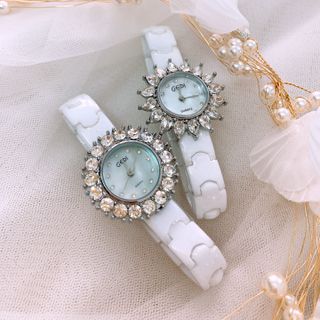 Đồng hồ nữ dây đá giá sỉ