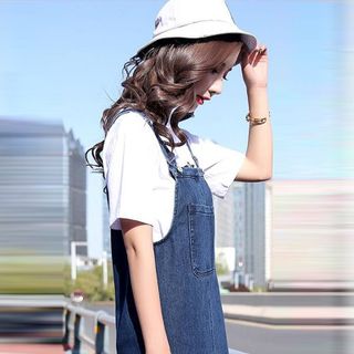 Đầm Yếm Phối Túi Trước Ngực Basic