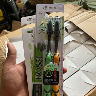 Bàn chải bossi 916 adonguni
