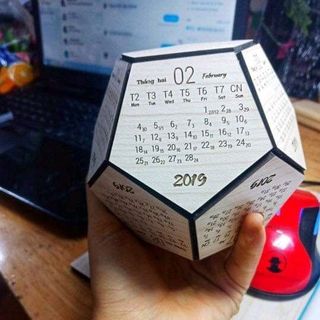 lịch để bàn 2020 lịch gỗ lục lăng