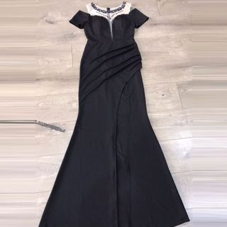 Đầm Dạ Hội Cut Out Đính Pha Lê Cổ Tròn