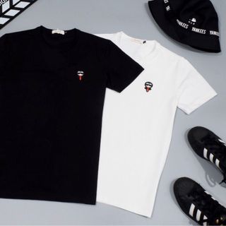 Áo thun cổ tròn thêu hình