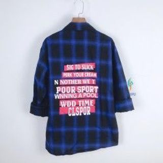 Áo sơ mi nam in chữ sau lưng