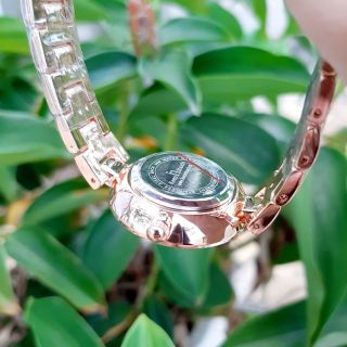 Đồng hồ nữ cực xinh phù hợp với mọi lứa tuổi