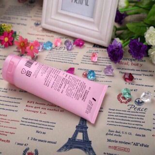 KEM DƯỠNG THỂ HƯƠNG NƯỚC HOA MỊN DA DESIGNER COLLETION BODY MILK