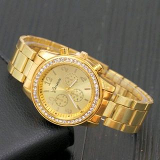 Đồng hồ đeo tay đính xoàn