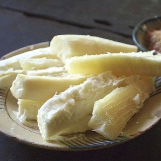 Mình cần bán sắn cử khoai mì luộc ắn được không phải loại cao sản