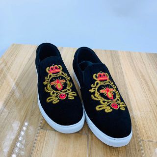 GIÀY LƯỜI HOA HOT TREND