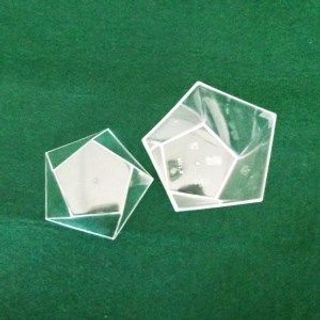 LY NHỰA TRONG SUỐT 5 GÓC