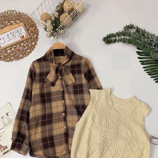 Set áo sơmi nơ kẻ sọc caro gile len