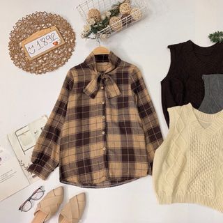 Set áo sơmi nơ kẻ sọc caro gile len