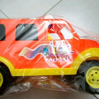Xe đồ chơi nhựa