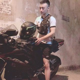 túi da khoá chéo nam