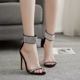 Giày sandal quai da