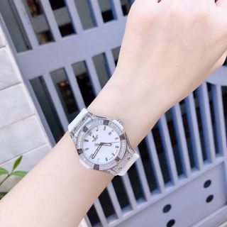 Đồng hồ nữ huplotl