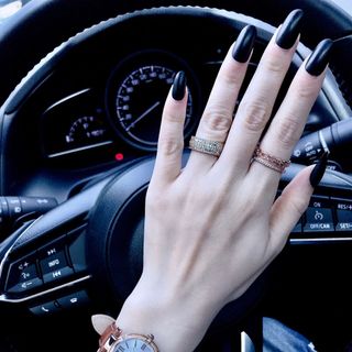 Đồng hồ nữ Guesv