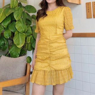 Đầm body nhún thân