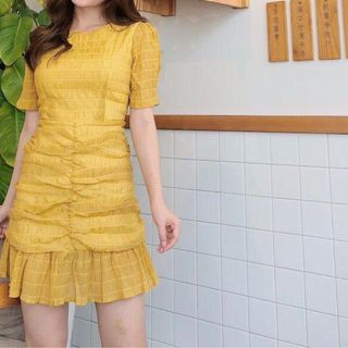Đầm body nhún thân