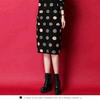 Đầm len suông họa tiết tròn cao cấp