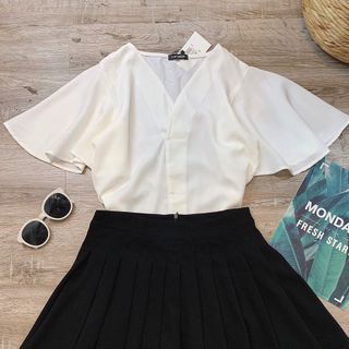 Set váy quần xếp li SM cổ V