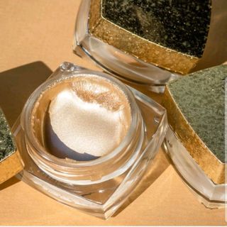 NHŨ BẮT SÁNG DẠNG THẠCH REVOLUTION JELLY HIGHLIGHTER