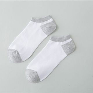 Tất nam màu trắng