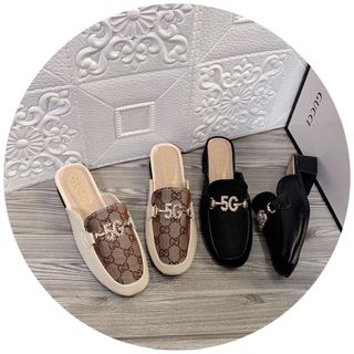 Dép sục phối phụ kiện