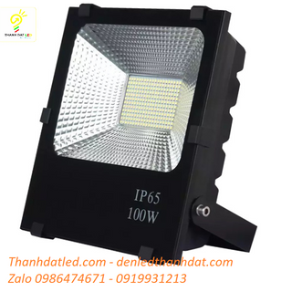 Đèn pha led ngoài trời 100w ip66 giá sỉ