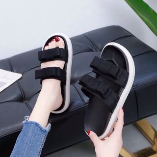 Dép đế lõm nhiều màu
