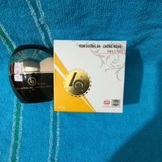 kem LA Deluxe dưỡng trắng da chống nắng