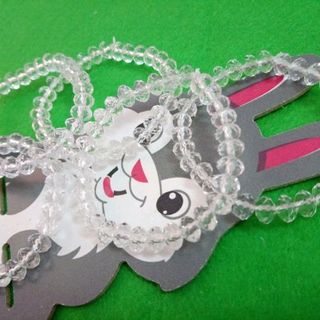 chuỗi đeo tay nữ màu trong suốt