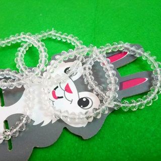 chuỗi đeo tay nữ màu trong suốt